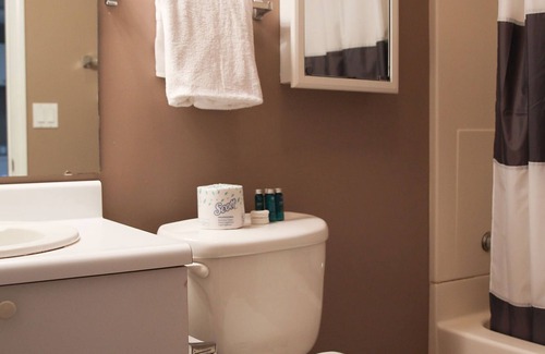 Sitka Apartment | Located Downtown Close to Dining and Shopping Close to Harbors