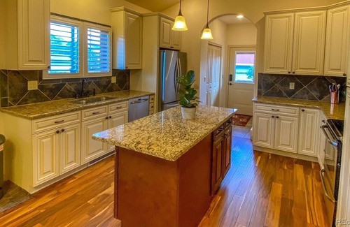 Buena Vista House | Located Downtown!