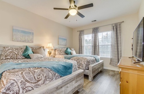 Red Hill House | Located in the prestigious Legends Golf Resort