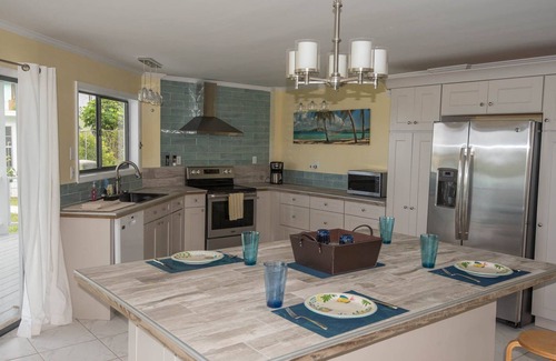 Andros Town House | Located on Fresh Creek, great for bone fishing, snorkeling & adventure