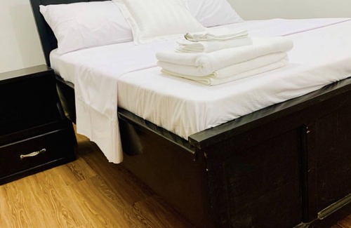 Jambiani Bed & Breakfast | Located on the Jambiani Main Road, Sunrise Villa is 3 minutes walk to the Beach.