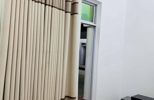 Jambiani Bed & Breakfast | Located on the Jambiani Main Road, Sunrise Villa is 3 minutes walk to the Beach.