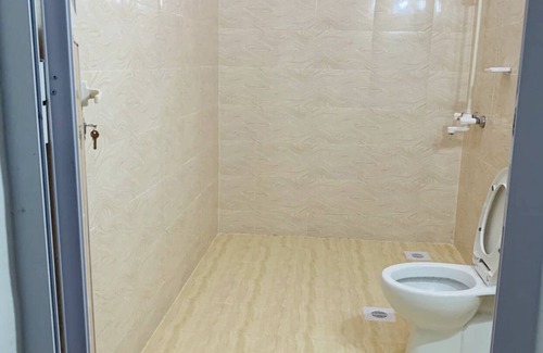 Jambiani Bed & Breakfast | Located on the Jambiani Main Road, Sunrise Villa is 3 minutes walk to the Beach.