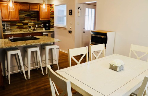 Rose Park House | Location! 7 min to downtown/convention center/airport. Quiet neighborhood.