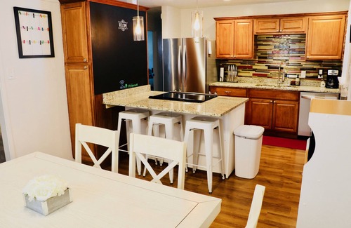 Rose Park House | Location! 7 min to downtown/convention center/airport. Quiet neighborhood.