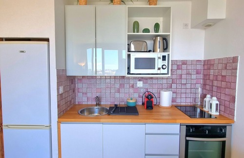 Sausset-les-Pins Apartment | Location Appartement T2 Face à la mer et au Port, à 2 min de la Plage