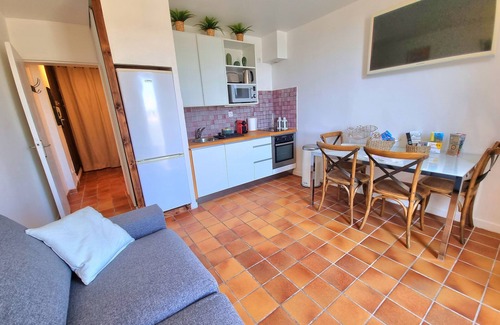 Sausset-les-Pins Apartment | Location Appartement T2 Face à la mer et au Port, à 2 min de la Plage