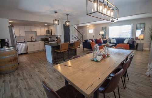 Park Scottsdale Four House | Location! Close to Old Town, MLB Training, Barrett Jackson, Phoenix Open