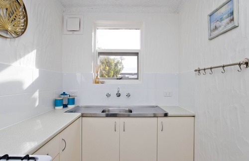 Glenelg Apartment | Location & Comfort Plus