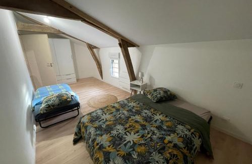La Roche-sur-Yon House | Location d un logement de 70m2 et de 2 CH chez l habitant
