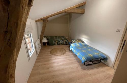 La Roche-sur-Yon House | Location d un logement de 70m2 et de 2 CH chez l habitant