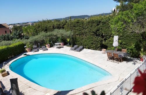 Beaucaire House | Location Gîte en Provence