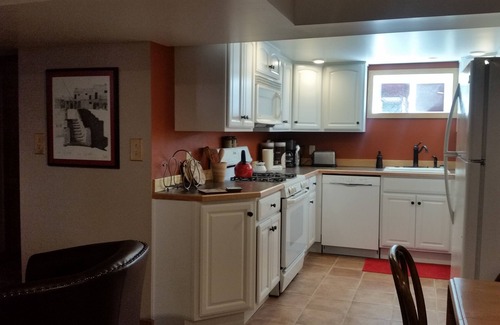 Sunnyside Apartment | LOCATION, LOCATION 1-BR apt. in Denver with WiFi, full kitchen and full bath