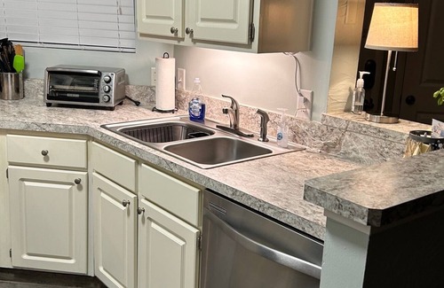 Ocean Side Village Condo | Location! Location! Luxury Condo; Walk to Beach, Restaurants, Stores