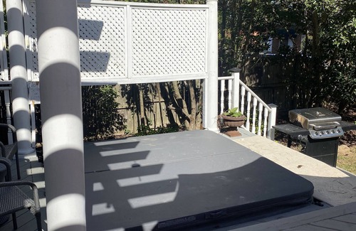 Belle Haven House | Location Location, spacious 5Br 4 bath house in oldtown w/hot tub & firepit.