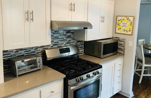 Cherry Street Cottage | Location!!!! Midtown! By TU, Expo Center and Hospitals! 2 BR/2 BA remodeled!!