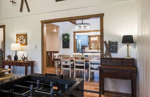 Angel Fire House | Location! Short walk to golf/tennis/park, firepit, multiple decks, high spd wifi