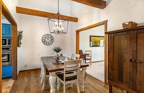 Angel Fire House | Location! Short walk to golf/tennis/park, firepit, multiple decks, high spd wifi