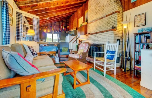 Wellfleet Cottage | Location! Waterfront- Beachfront Cottage on Ryder Beach
