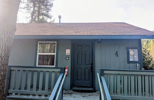 Middletown Cabin | Loch Lomond Cabin 4
