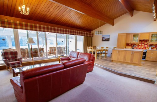 Kinloch Rannoch Cottage | Loch Rannoch Highland Lodge (33) - Retreat Group