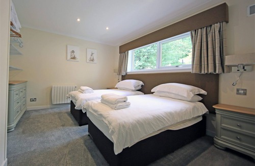 Kinloch Rannoch Cottage | Loch Rannoch Pine Marten Lodge (3) - Retreat Group