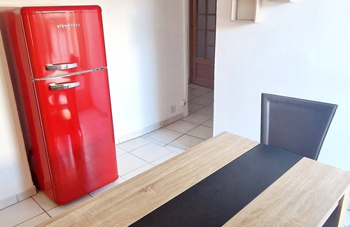 Lodeve Apartment | Lodève in the heart of downtown