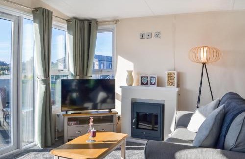 Bridlington House | Lodge 10 Bridlington Holiday Park - Uk48212