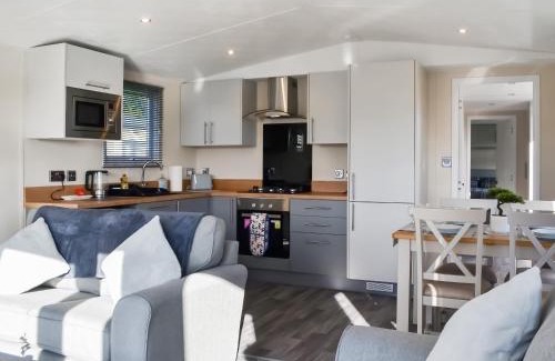 Bridlington House | Lodge 10 Bridlington Holiday Park - Uk48212