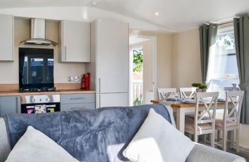 Bridlington House | Lodge 10 Bridlington Holiday Park - Uk48212