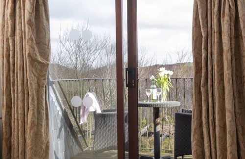 St Wenn House | Lodge 13, Hustyns - a lodge that sleeps 6 guests in 3 bedrooms