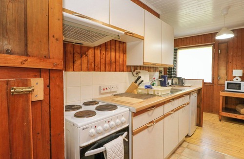 Lamlash Cottage | LODGE 6 - "ALDER", family friendly in Lamlash, Isle Of Arran