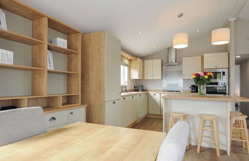 Brixham House | LODGE 67 AT RIVIERA BAY COASTAL RETREAT, family friendly in Brixham
