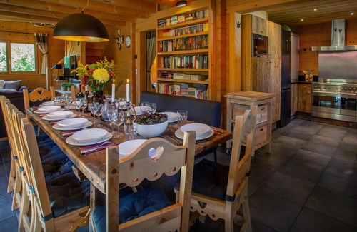 Le Grand-Bornand Ski Chalet | Lodge Le Chevreuil - cosy ski chalet 10p with sauna & pool - OVO Network