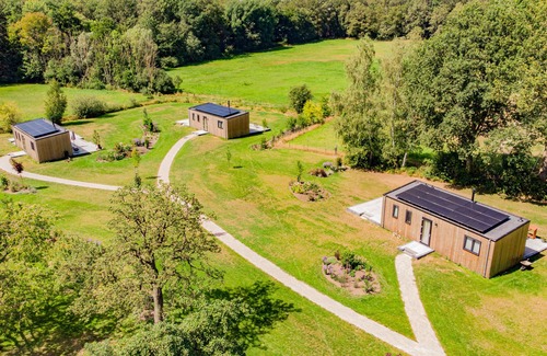 Holthees House | Lodge - Luxe 4-persoons Huisje met Houtkachel