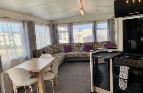 Chapel Saint Leonards Cabin | Lodge - Sleeps 6 - Patio - Parking - Beach Close