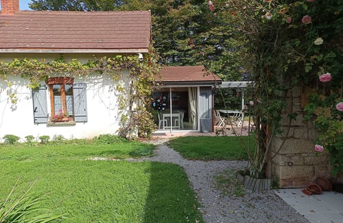 Commenailles House | Lodging of the Réchassière, Jura. Ideal with family or friends!