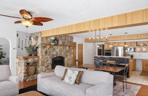 Charlevoix House | Loeb Lake House - sugar sand private beach - walking distance to Castle Farms
