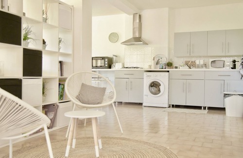 Alata Apartment | Loft 10 mn to Ajaccio, between sea and campaign!