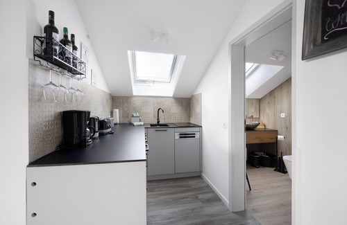 Oy-Mittelberg Apartment | Loft Apartment with Wi-Fi, Indoor Pool, Sauna, and Balcony Overlooking the Lake