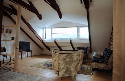 Chugureti Apartment | Loft "By Sali" at Marjanishvili square, Tbilisi, Georgia