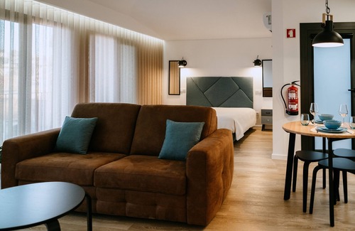 Santa Marinha Apartment | Loft c/Varanda - Centro Histórico de Gaia