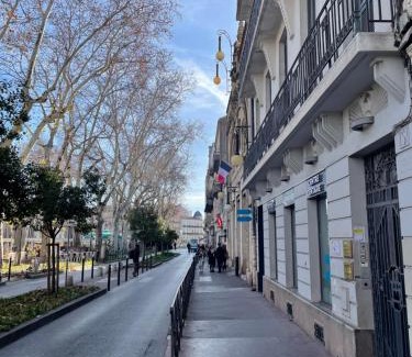 Montpellier City-Centre Apartment | Loft Cosy de 120m2 en plein Centre-Ville à 2 pas de la Comédie Grande ou Petite Terrasse selon les mois