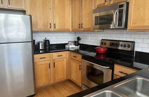 Downtown Apartment | Loft in downtown Norfolk, restaurants/entertainment at your door step