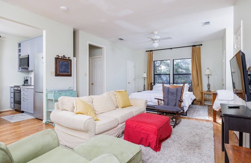 Dripping Springs House | Loft in Unique Victorian Ranch | Pool | BBQ | Firepit