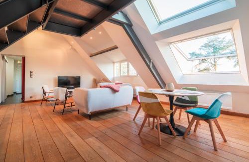 Charleville-Mezieres Apartment | Loft les deux cèdres avec vue panoramique