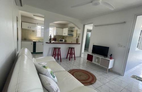 Les Mangles Apartment | Loft Ô Kannal: apartment with private terrace 10 mins from the beach !