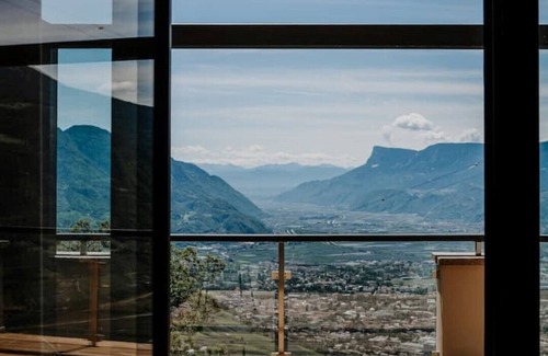 Tirolo Apartment | Loft Oberhalb von Meran mit Aussichtsterrasse