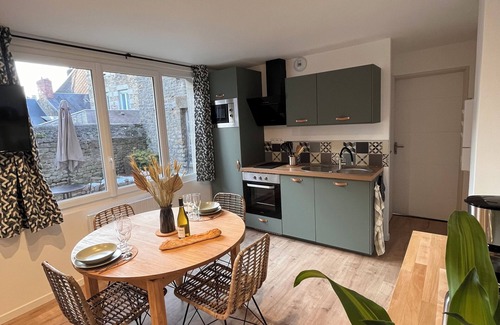 Avranches Apartment | Loft relaxation in the heart of Avranches - Private Jacuzzi & comfort for 2 to 4 people