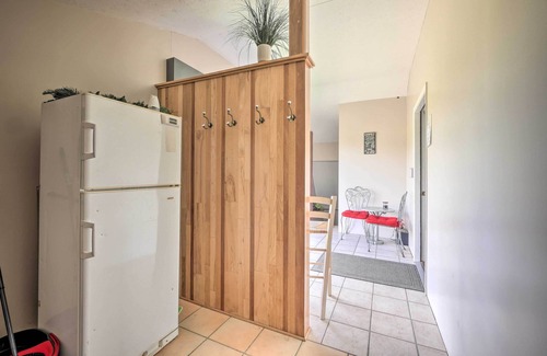 Huntsburg House | Loft Unplugged w/Outdoor Space in Amish Country!